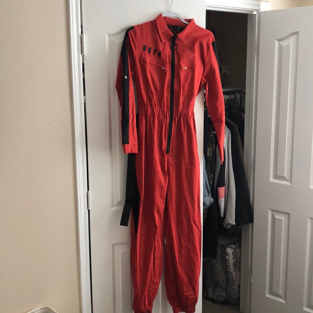 Fashion nova jumpsuit